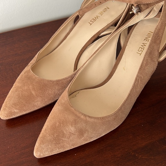 NINE WEST SUEDE ANKLE HEEL - Picture 2 of 8
